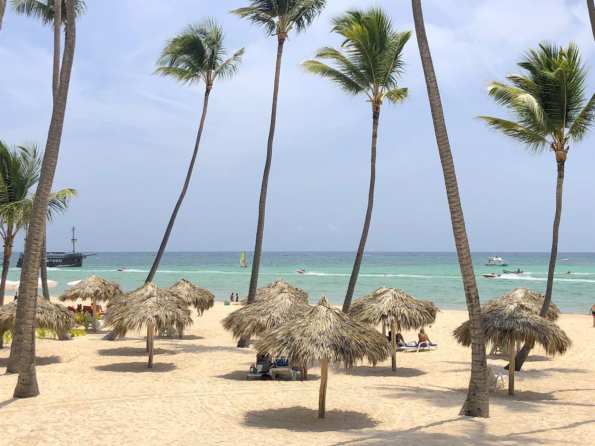 Las Terrazas Vip Pool Beach Club & Spa 蓬塔卡纳 外观 照片